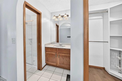64 Edforth Crescent Nw, Calgary, AB 