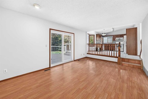 64 Edforth Crescent Nw, Calgary, AB 