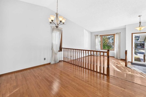 64 Edforth Crescent Nw, Calgary, AB 