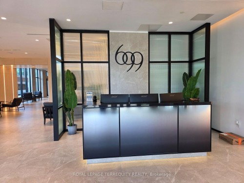 709-699 Sheppard Avenue E, Toronto, ON M2K 0J5 3