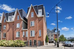 1 Crawford Street Toronto, ON M6K 3M3