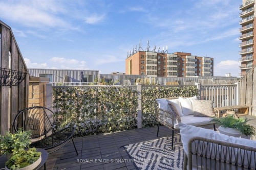 225-11 Ruttan Street, Toronto, ON 
