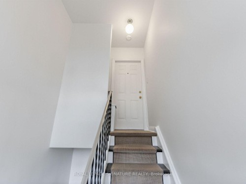 Upper-277 Wychwood Avenue , Toronto, ON M6C 2T6 2