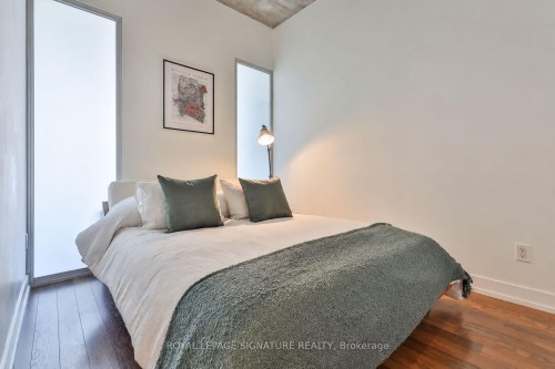 807-66 Portland Street , Toronto, ON M5V 2M8 4