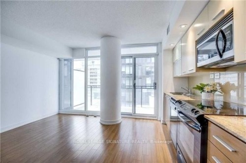 623-8 Telegram Mews , Toronto, ON M5V 3Z5 2