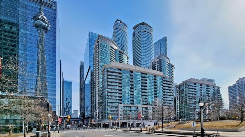 1907-30 Grand Trunk Crescent , Toronto, ON M5J 3A4 2