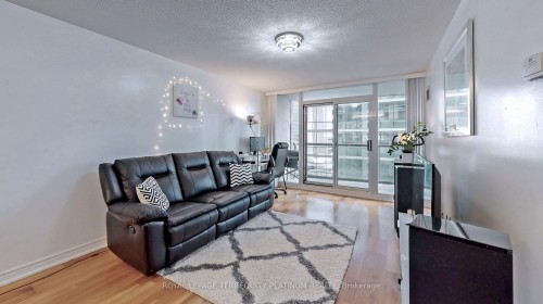 1907-30 Grand Trunk Crescent , Toronto, ON M5J 3A4 3