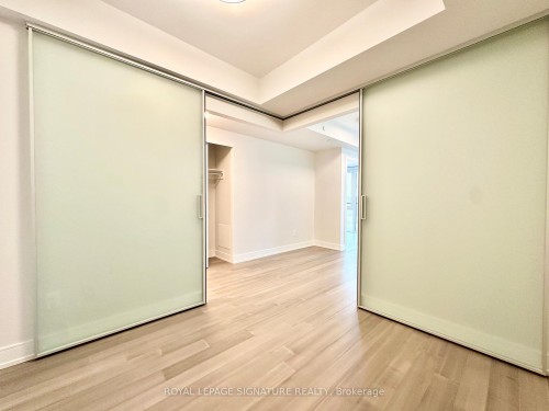 604-664 Spadina Avenue , Toronto, ON M5S 0G4 3