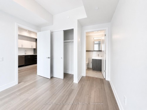 404-664 Spadina Avenue , Toronto, ON M5S 2H8 5