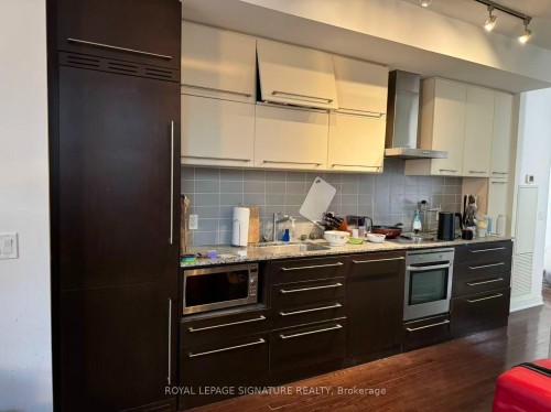 410-770 Bay Street , Toronto, ON M5G 1N6 4