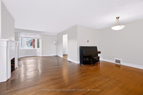 395 Glenholme Avenue , Toronto, ON M6E 3E6 5