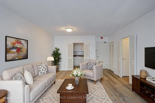 401-60 Montclair Avenue , Toronto, ON M5P 1P7 5