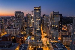 1805-161 Roehampton Avenue Toronto, ON M4P 0C8