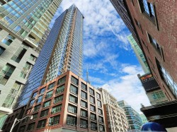 4805-55 Mercer Street Toronto, ON M5V 0W4
