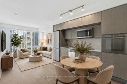 2004-10 York Street  Toronto, ON M5J 0E1