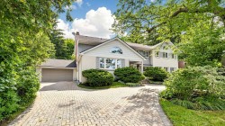8 Windy Ridge Drive Toronto, ON M1M 1H5
