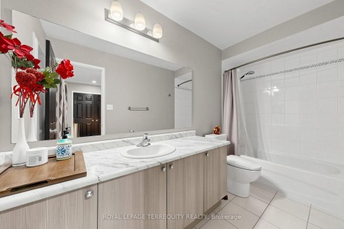 2549 Snow Knight Drive, Oshawa, ON 