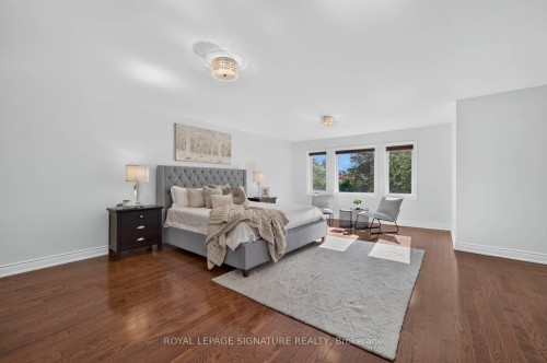 5 Bonacres Avenue, Toronto, ON 