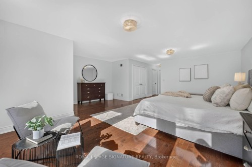 5 Bonacres Avenue, Toronto, ON 