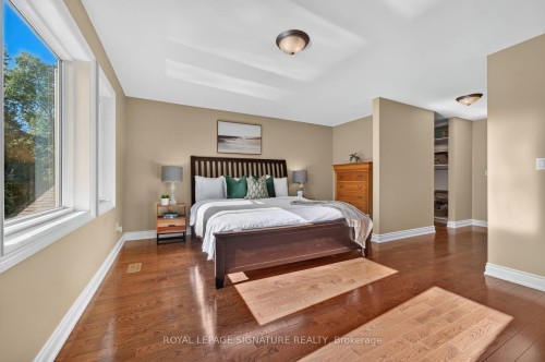 5 Bonacres Avenue, Toronto, ON 