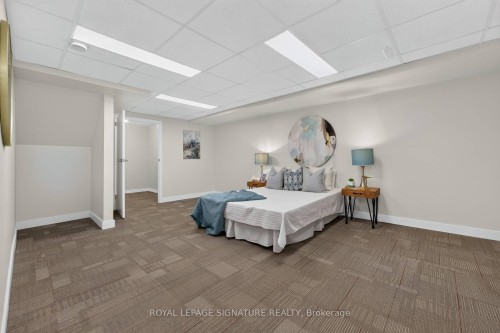 5 Bonacres Avenue, Toronto, ON 