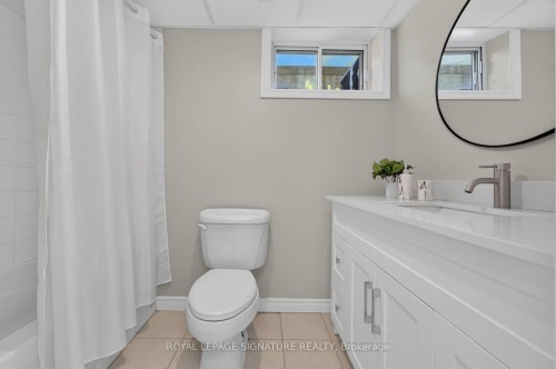 5 Bonacres Avenue, Toronto, ON 