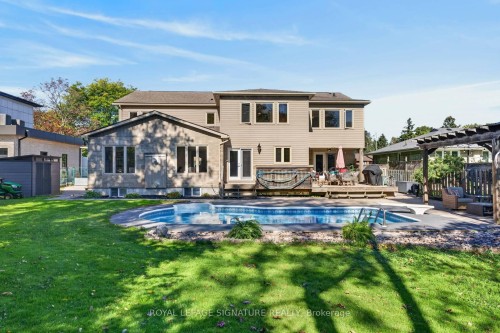 5 Bonacres Avenue, Toronto, ON 