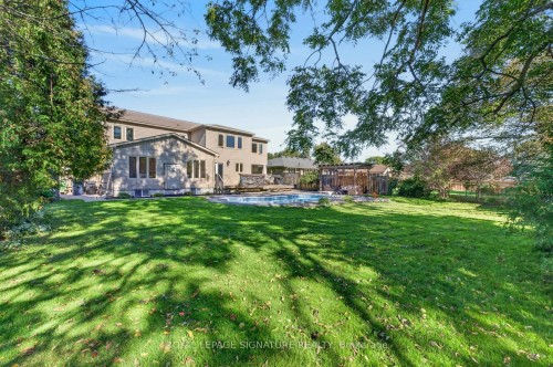 5 Bonacres Avenue, Toronto, ON 