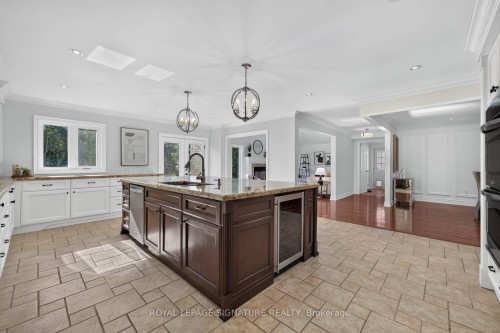 5 Bonacres Avenue, Toronto, ON 