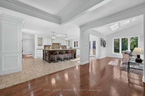 5 Bonacres Avenue, Toronto, ON 
