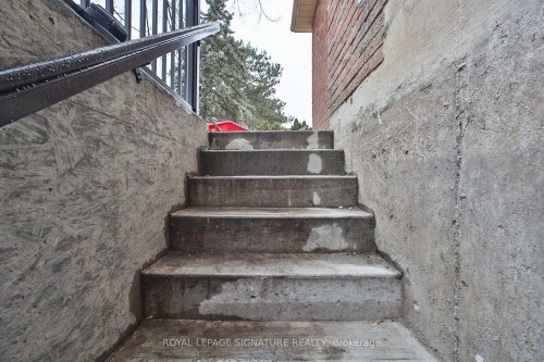 Bsmt-816 Linden Court , Whitby, ON L1N 6S8 2