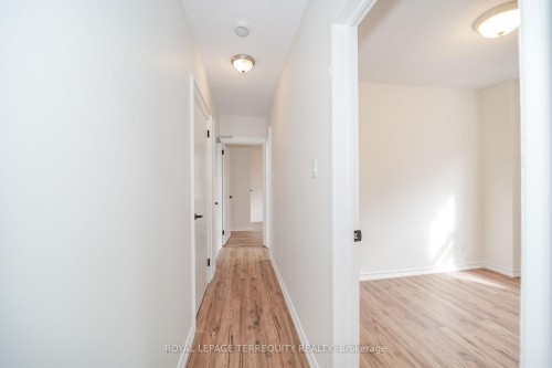 6-8 Thorncliffe Avenue , Toronto, ON M4K 1V5 4