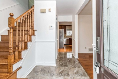 Upper-19 Starlake Drive , Toronto, ON M1G 3C3 2