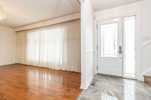Upper-19 Starlake Drive , Toronto, ON M1G 3C3 4