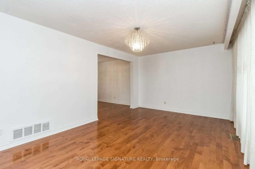 Upper-19 Starlake Drive , Toronto, ON M1G 3C3 5
