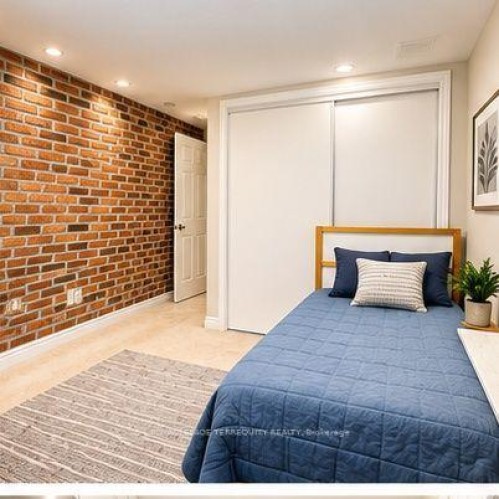 Main-19 De Jong Street , Toronto, ON M1P 0C1 3