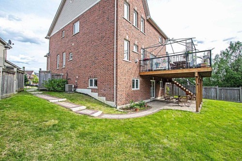 Lower-53 Rushbrooke Way , Ajax, ON L1Z 2C4 3
