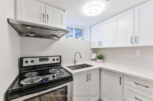 Lower-123 Bowman Avenue , Whitby, ON L1N 3T7 4
