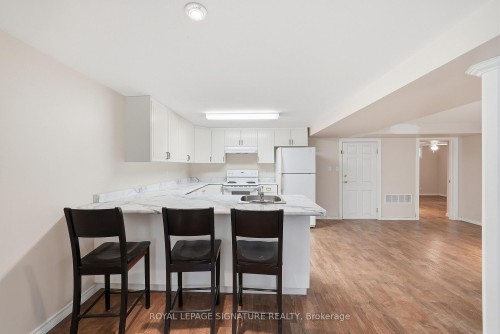 Lower-531 Rodd Avenue , Pickering, ON L1W 2B1 4