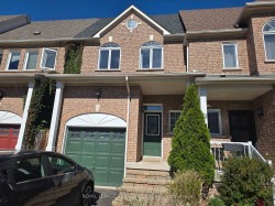 20 Gateway Court  Whitby, ON L1R 3M9