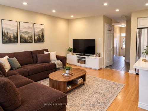 20 Gateway Court , Whitby, ON L1R 3M9 2