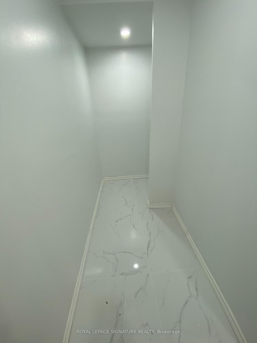 Lower Level-123 Mildenhall Place , Whitby, ON L1M 0E4 4