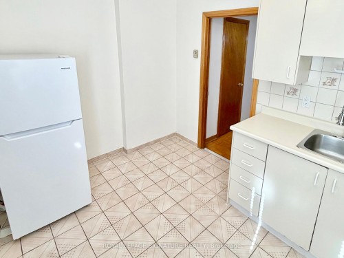 2nd Flr-455 B Danforth Avenue , Toronto, ON M4K 1P1 2