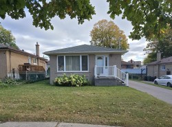 7 Scotchdale Avenue Toronto, ON M1J 2N4