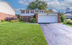 19 Castle Hill Drive Toronto, ON M1T 2Y2