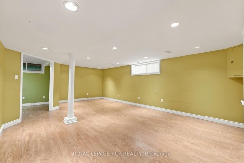 70 Tecumseh Drive, Aurora, ON 