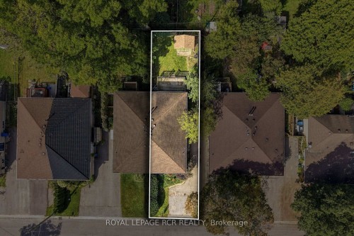 70 Tecumseh Drive, Aurora, ON 