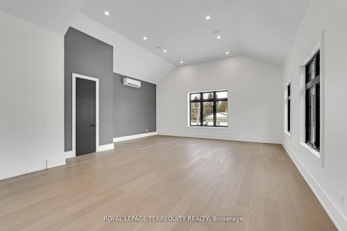 17 Connor Drive, Whitchurch-Stouffville, ON 