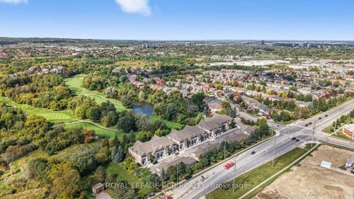 11-520 Silken Laumann Drive, Newmarket, ON 