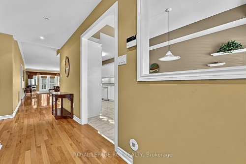 11-520 Silken Laumann Drive, Newmarket, ON 